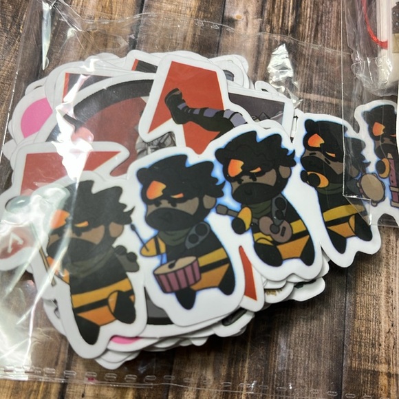 5for$10 Apex Legends Birthday Party Supplies Banner Toppers, Stickers, Balloon - Picture 6 of 7